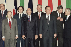 0611 DDP PRESIDENTS lede bush.